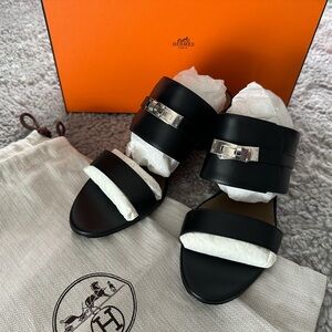 Hermès Ovation Sandals